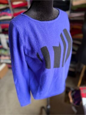 Women’s Royal Blue Crewneck Cashmere Sweater with Black Heart Graphic